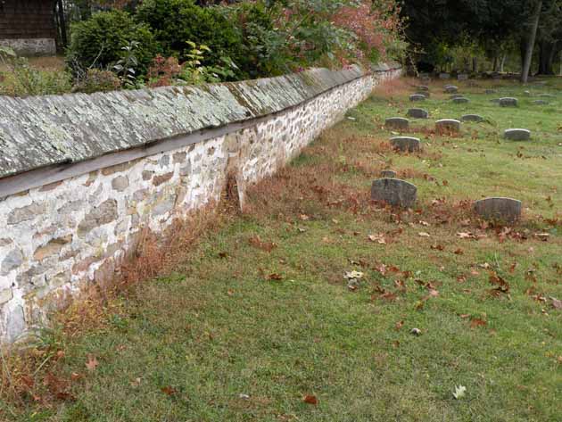 Graveyard and walled fence of Buckingham Friends Meeting
